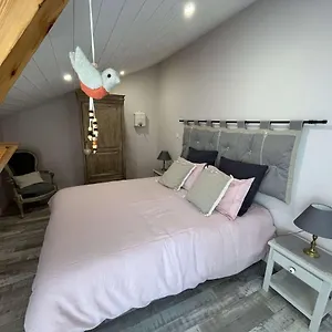 le-jardin-du-dolaizon-chambre-rouge-gorge.hotels-rhonealpes.com/
